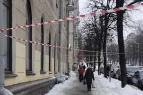 Коммунальщики в Минске придумали сомнительный способ «защитить» горожан от сосулек